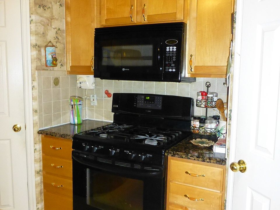 1st image of 1588 Amboy Dr