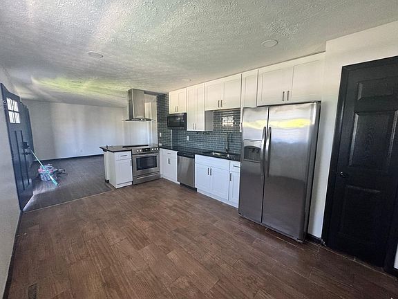 3rd image of 3033 Weirton Dr