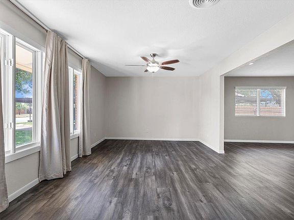 4th image of 112 Detroit Ave