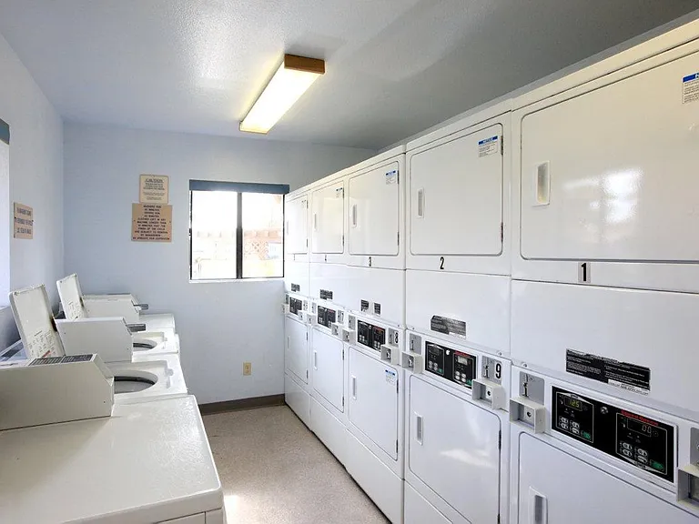 Windsong Apartments — Photo 27
