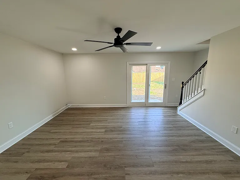 52 Inland Rd — Photo 6