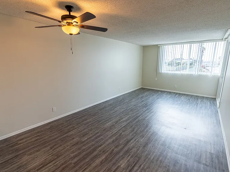 4200 Harbor Blvd — Photo 17