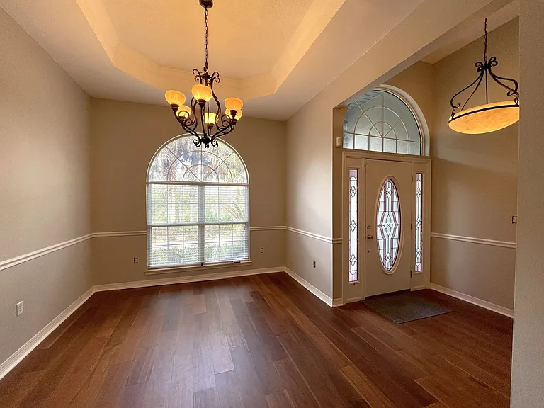 205 Wedgewood Ln — Photo 6