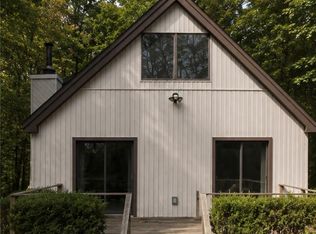 121 Nosirrah Rd, Albrightsville, PA 18210