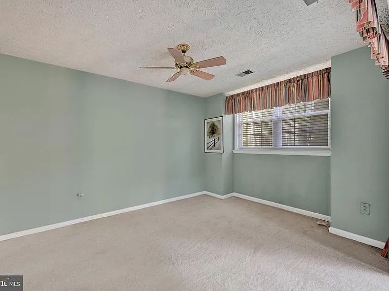 2217 Woodbox Ln #A-2217A — Photo 16
