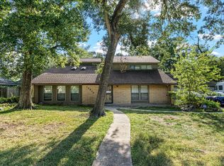 17915 Mossforest Dr, Houston, TX 77090