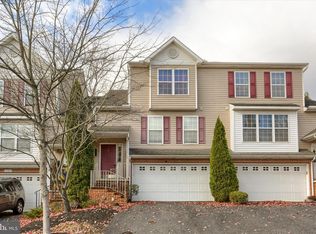 1147 Cross Creek Dr, Mechanicsburg, PA 17050