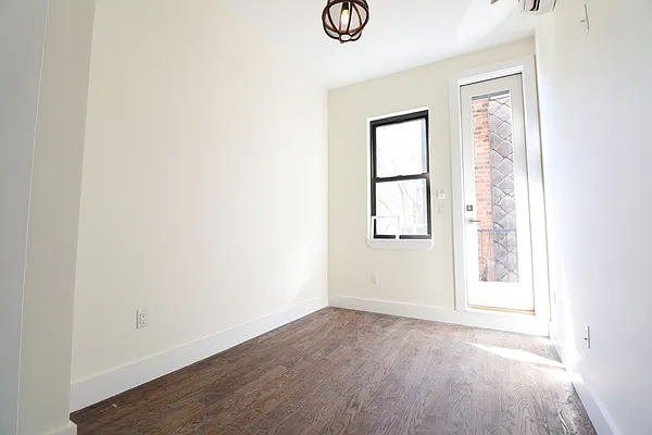 Rented by Lofts and Flats LLC | media 62