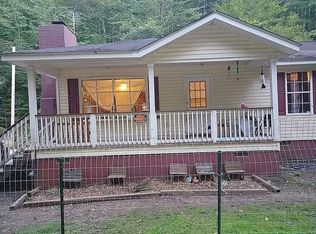 2813 Big Lynn Creek Rd, Genoa, WV 25517