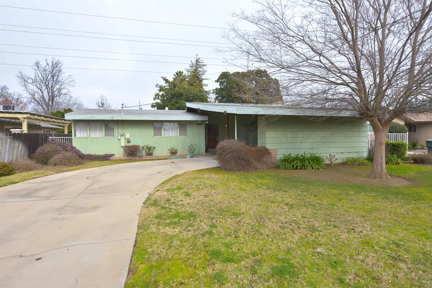 2847 E Fedora Ave photo 1