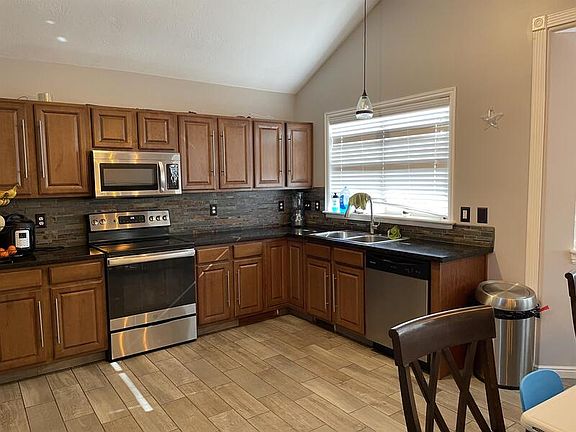 4th image of 6115 S City Vistas Way