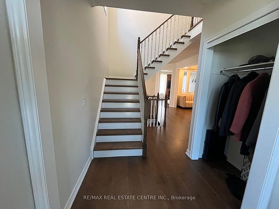 5th image of 3570 Fountain Park Ave