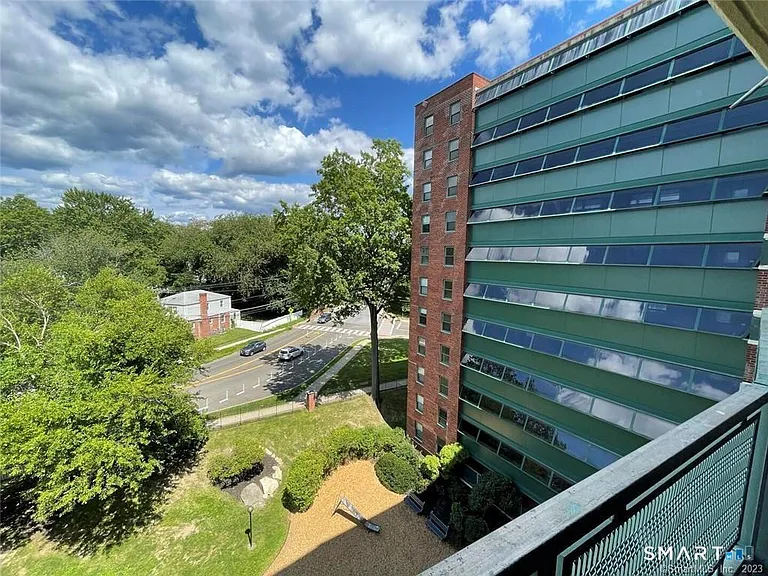 93 Morgan St #7K — Photo 6