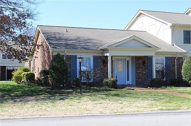 1st image of 400 Plantation Ct