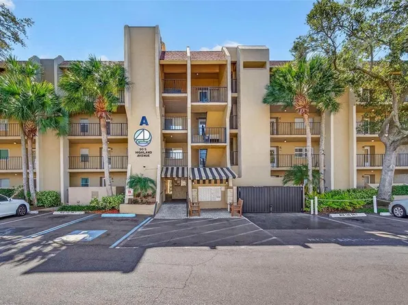 90 S Highland Ave APT 102, Tarpon Springs, FL 34689