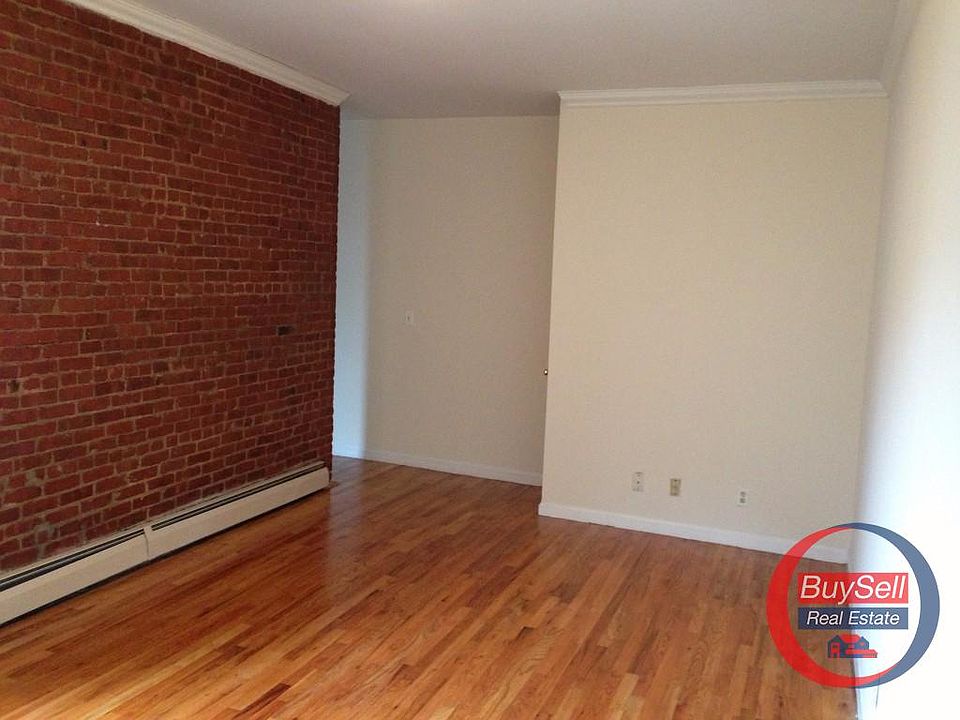 1st image of 4004 36th Ave APT 1A