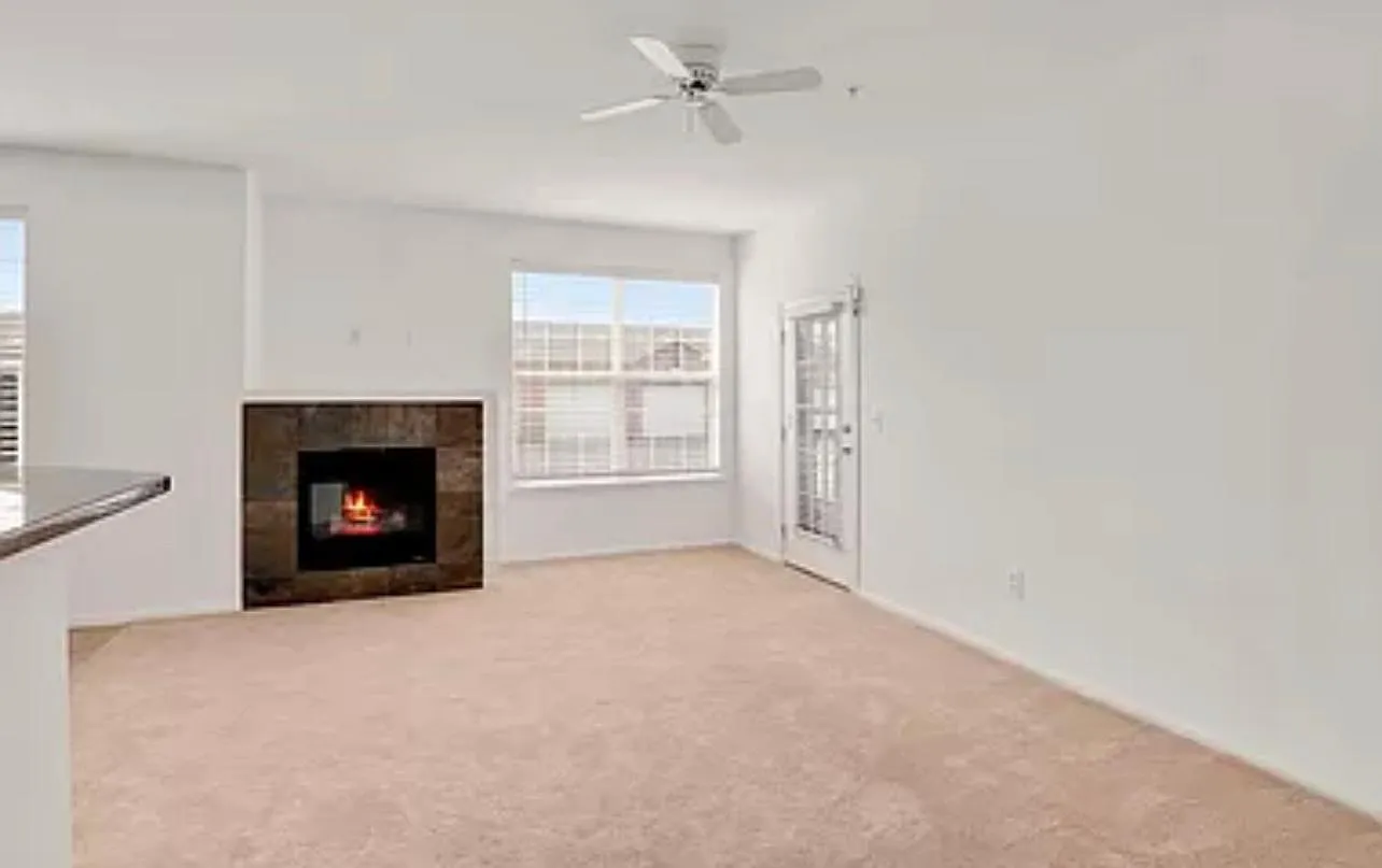 2 bed, 1180 sqft, $2,100 — Photo 1