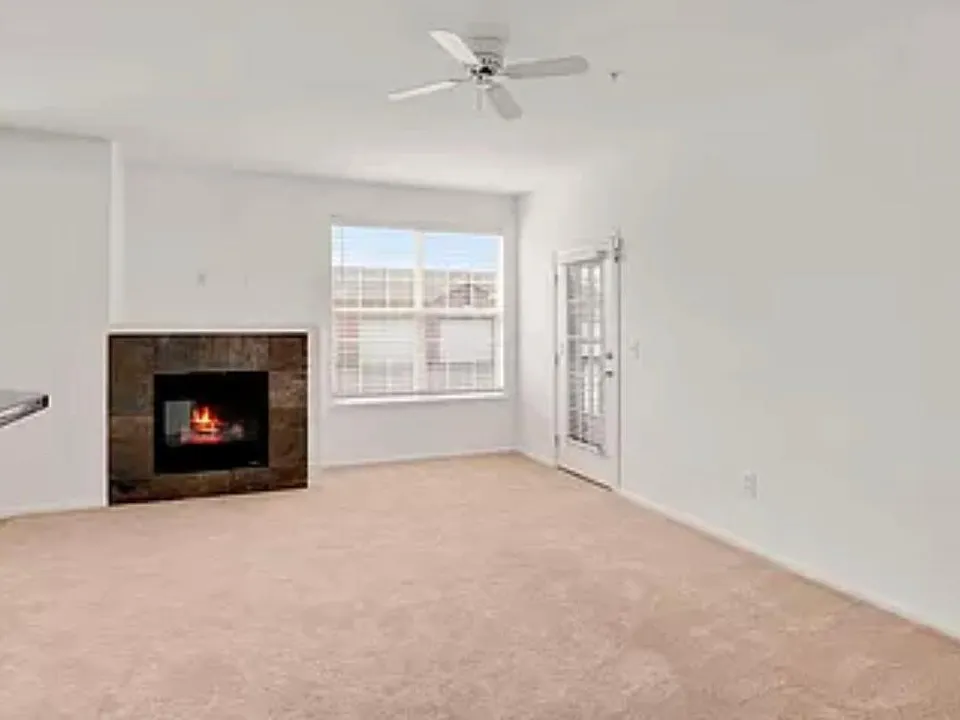 9142 Lodestar Ln #201