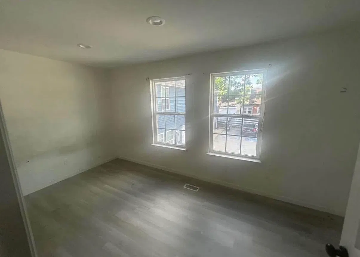 3 bed, 1150 sqft, $1,100 — Photo 3