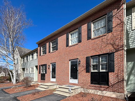 3rd image of 535 Fox Hollow Dr #535