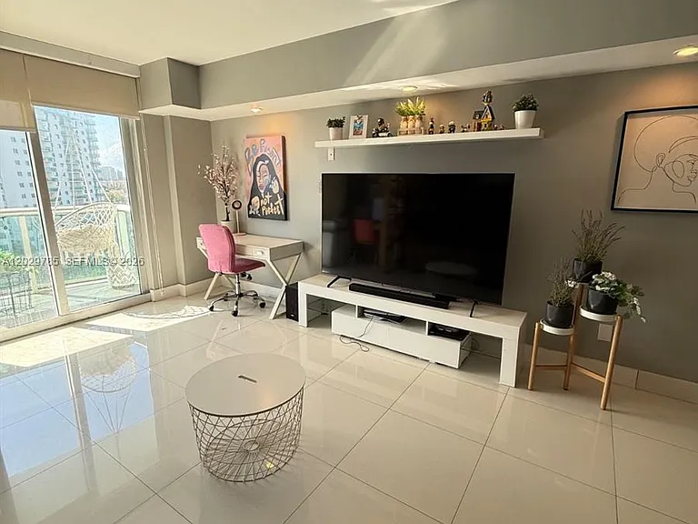 19370 Collins Ave #912 — Photo 7