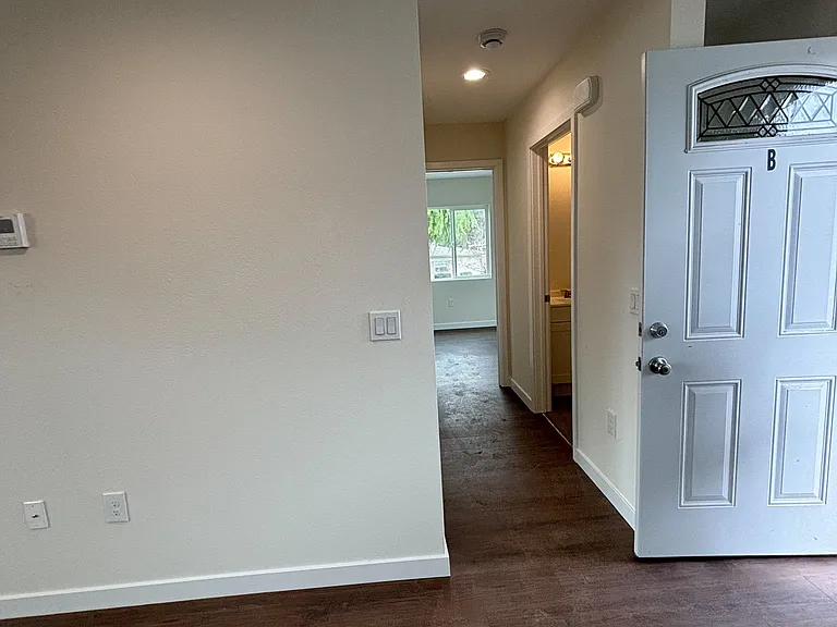 14316 Christine Dr — Photo 14