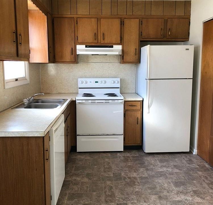 2nd image of 158 Bowman Rd APT 7