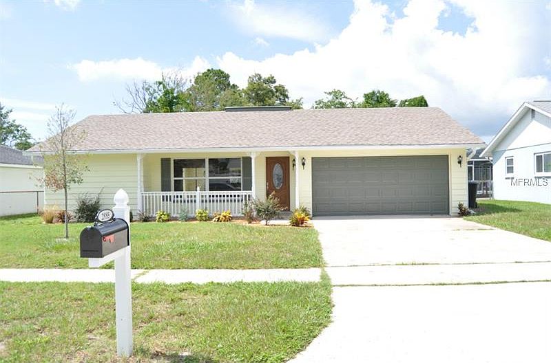 1st image of 2885 Sarah Dr