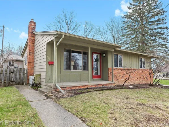 606 Hickory St, Milford, MI 48381