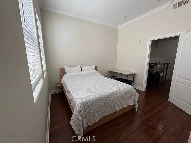 631 E Magnolia #103 — Photo 18