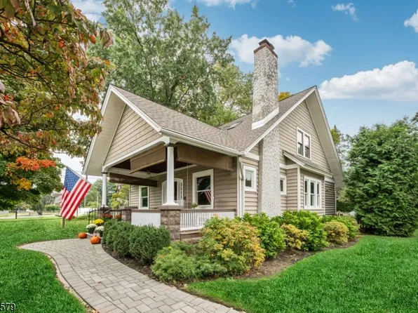 365 Walthery Ave, Ridgewood Village, NJ 07450