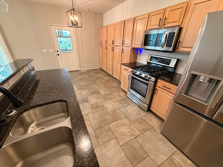 908 Mineral Dr — Photo 12
