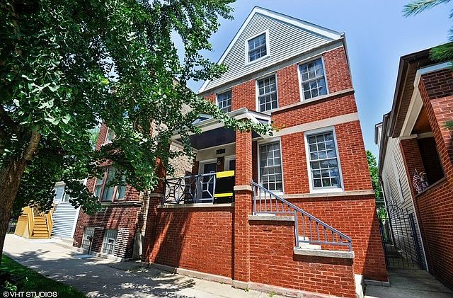 1st image of 4049 N Oakley Ave #2