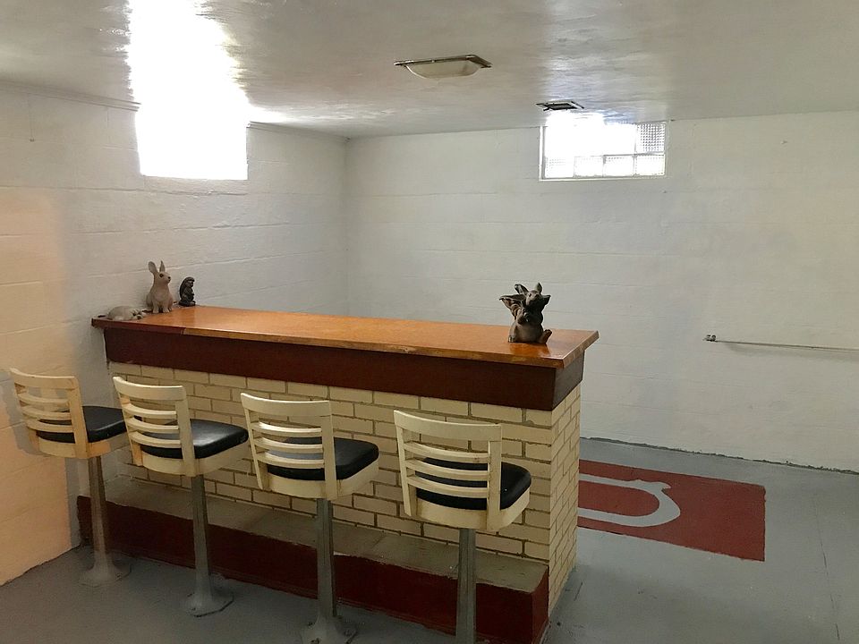 Bar in basement