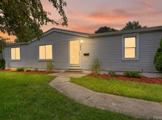 8255 Ziegler St, Taylor, MI 48180