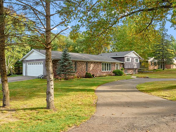 3rd image of 4280 Romence Rd