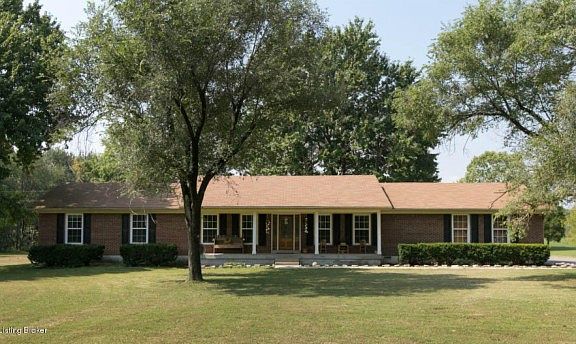 3rd image of 1050 S Sanders Ln