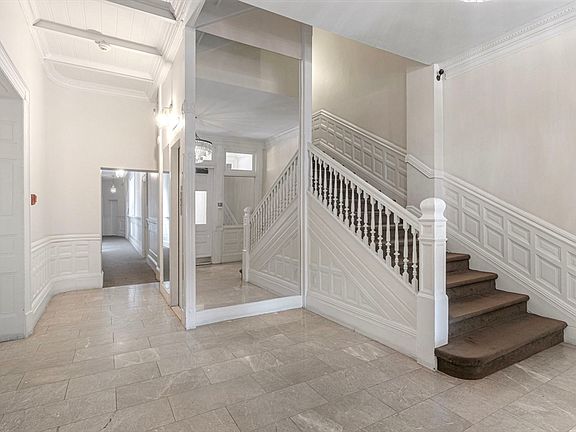 3rd image of 290 Commonwealth Ave APT 4