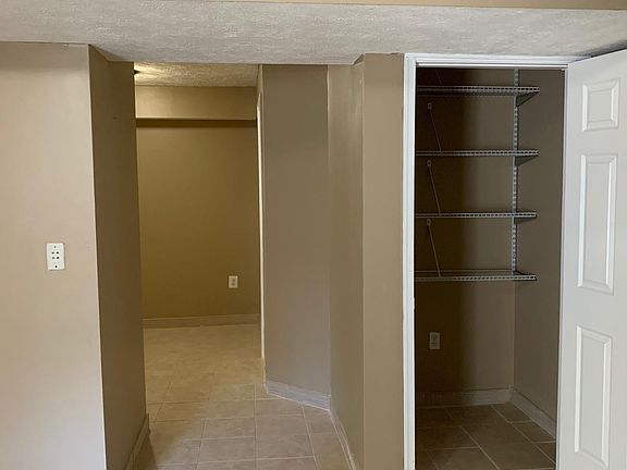 3rd image of 13828 Regal Ct