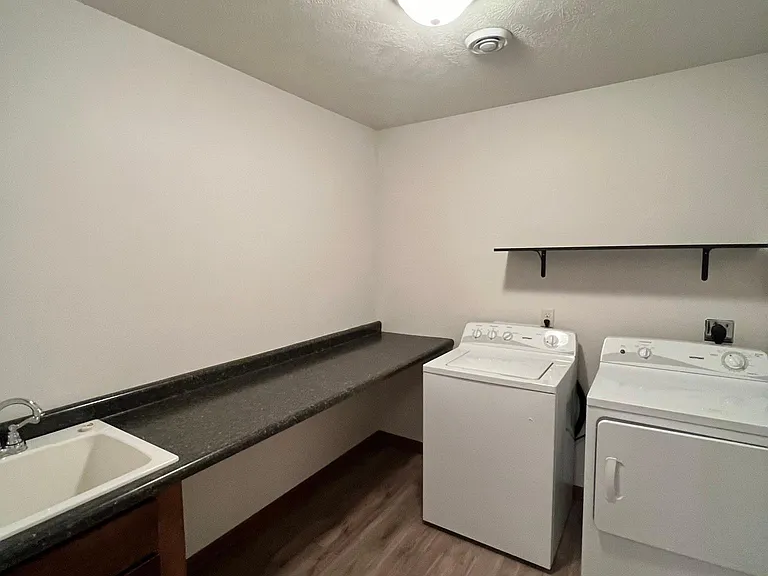 2605 W Sudbury St — Photo 46