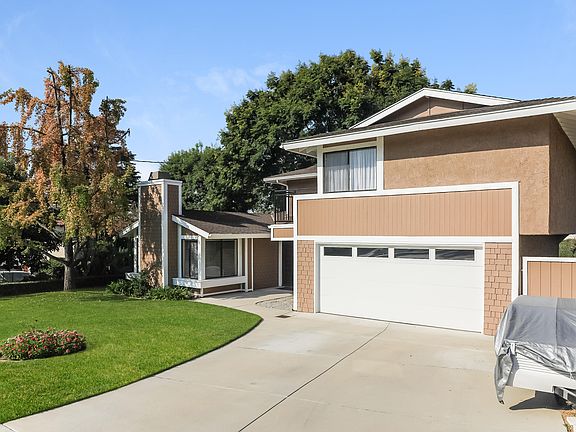 3rd image of 233 El Nido Ave