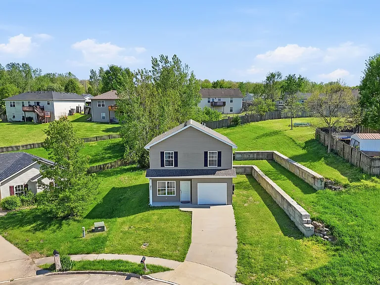 460 E Cedar Ct — Photo 11