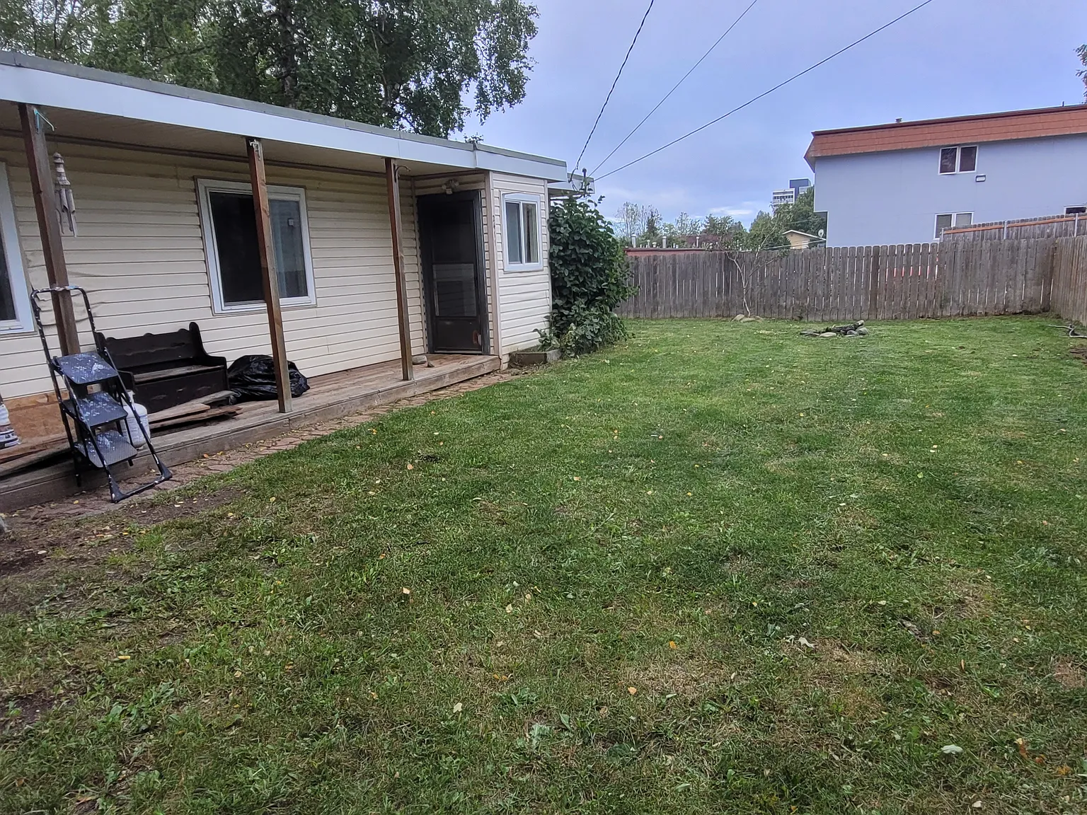 2411 Cordova St — Photo 3