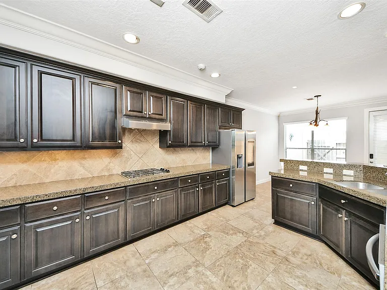 2046 Palm Forest Ln — Photo 12