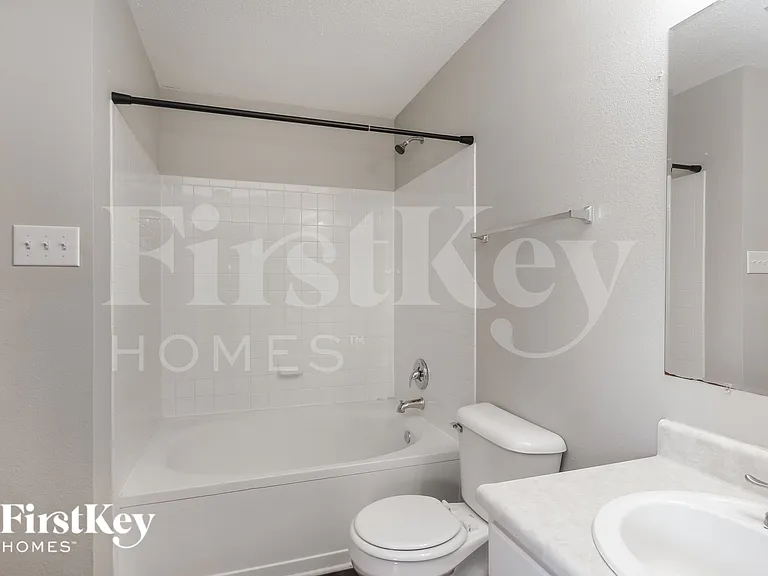 2458 Providence Ct — Photo 8