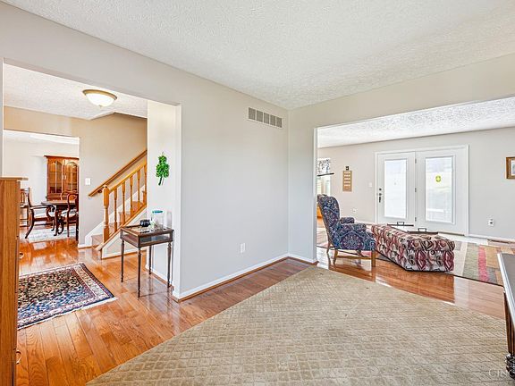 5th image of 5452 Cecilia Ct
