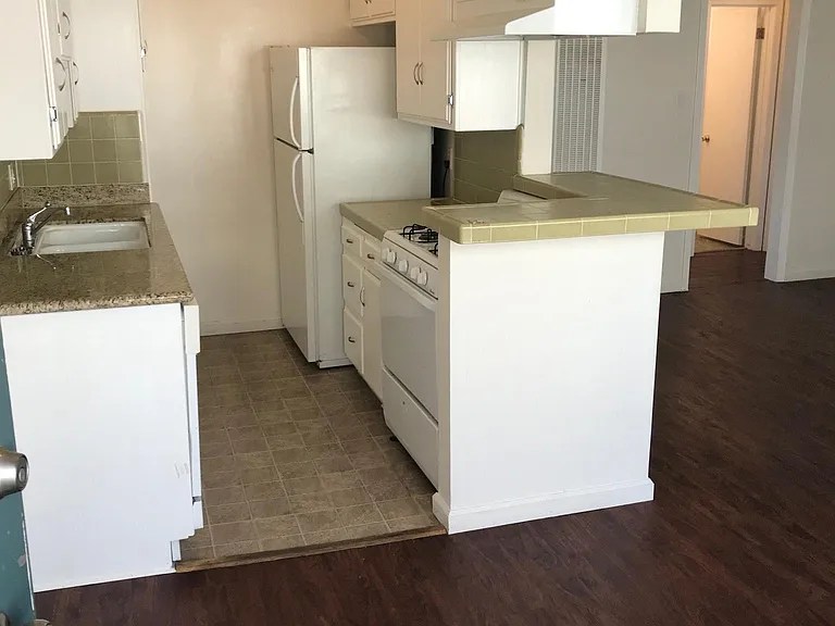 3911 Huron Ave #4 — Photo 2