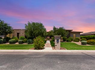 2754 E Kingbird Dr, Gilbert, AZ 85297
