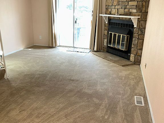 Living Room-patio access