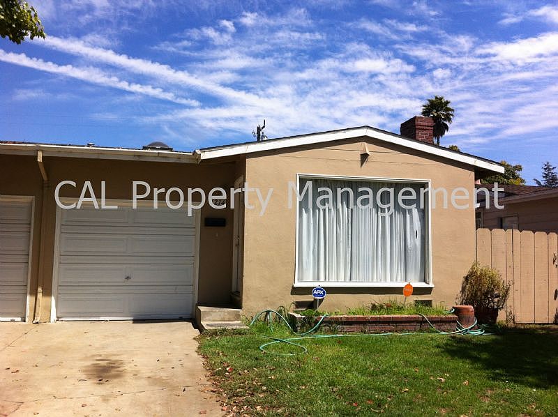 1214 Claremont St, Salinas, CA 93906 Zillow